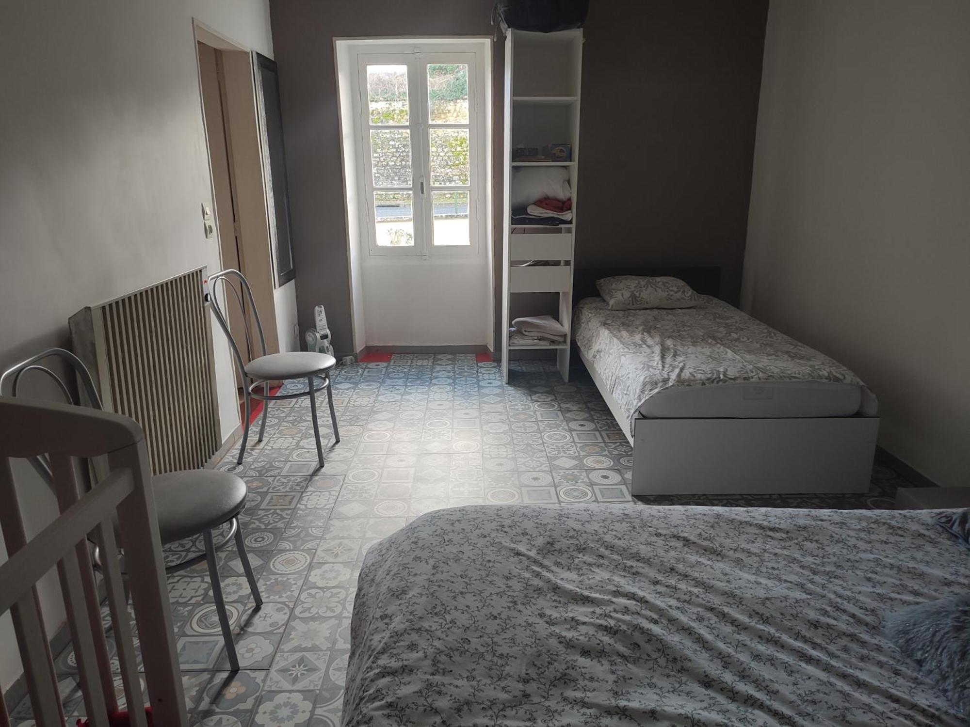 Maison Plain Pied, 2 Chambres, Longere Typique , Fraiche, Dans Bourg Avec Tous Commerces Luçay-le-Mâle المظهر الخارجي الصورة