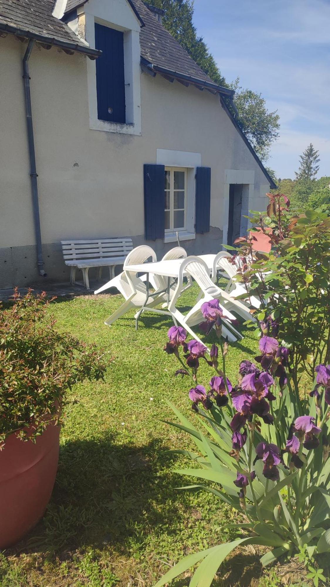 Maison Plain Pied, 2 Chambres, Longere Typique , Fraiche, Dans Bourg Avec Tous Commerces Luçay-le-Mâle المظهر الخارجي الصورة